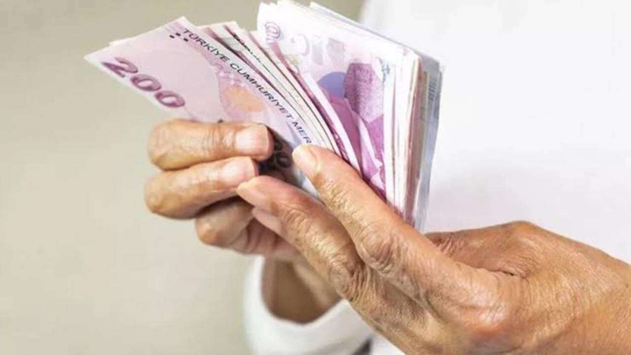EYT'yi kaçıranlara yeni umut: 2000-2008 arası sigortalılara kademeli emeklilik masada, TBMM'ye 6 maddelik önerge sunuldu! 14